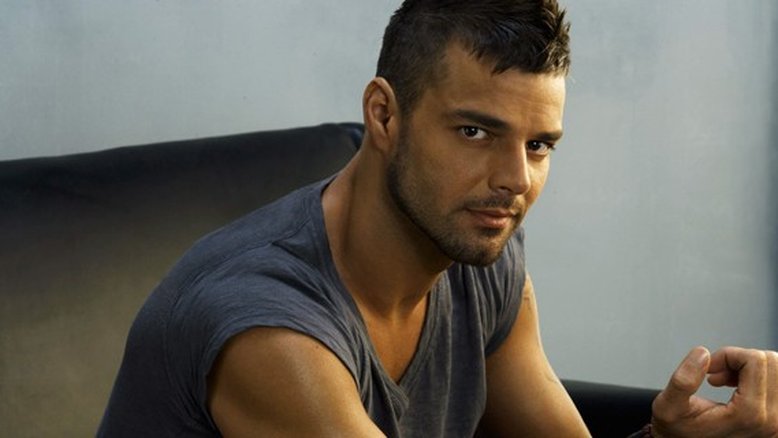 Ricky Martin se pronuncia após acusação de abuso e incesto por sobrinho