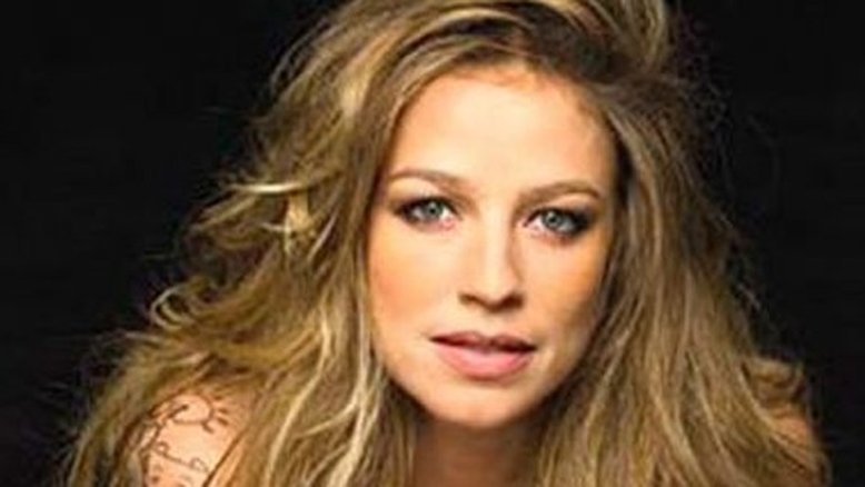 Luana Piovani em Guerra dos Sexos