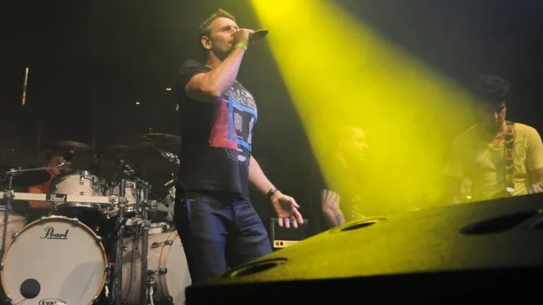 Murilo Rosa soltando a voz