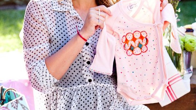 Jessica Alba dá à luz sua segunda filha