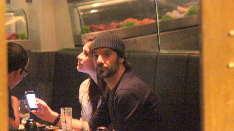 Alinne Moraes no restaurante