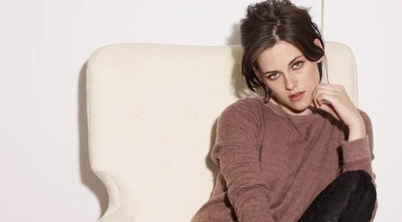Kristen Stewart é o rosto da Balenciaga