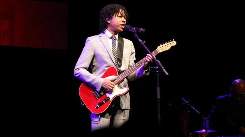 Voz e violão de Djavan