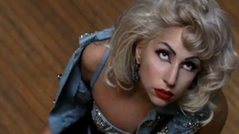 Lady Gaga é a cantora que mais lucrou em 2011