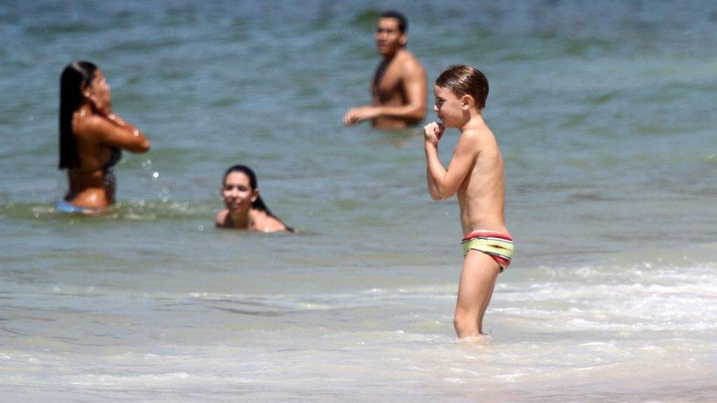 Na praia com Glenda