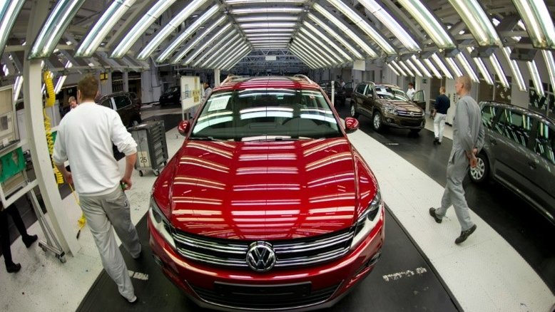 Volkswagen fecha acordo com fornecedores e retoma produção