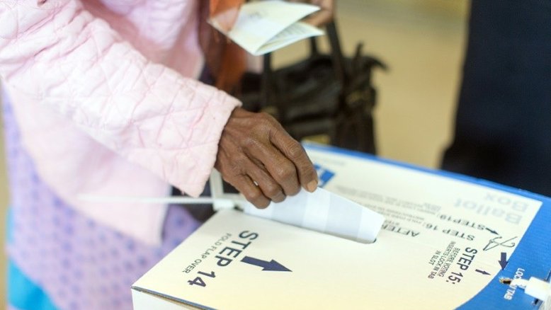 Opositor é eleito prefeito da capital sul-africana