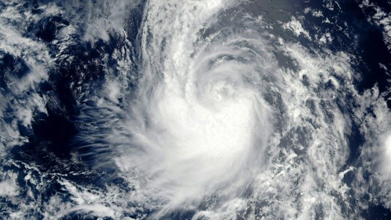 Tempestade tropical se dirige ao Havaí; furacão se afasta do México