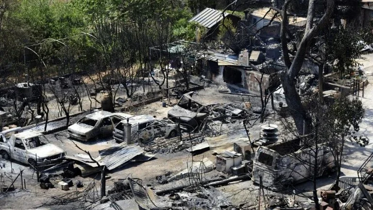 Incêndios arrasam mais de 3 mil hectares no sul da França