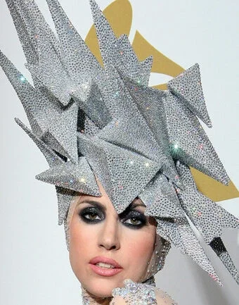 Lady Gaga é eleita Ícone Fashion