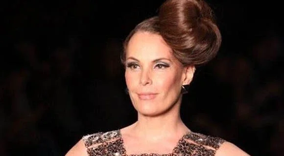 Carolina Ferraz: convite para posar nua