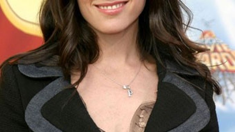 Jennifer Connelly dá à luz seu terceiro filho