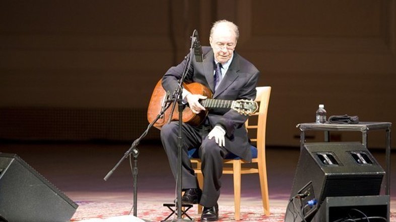 João Gilberto cancela turnê