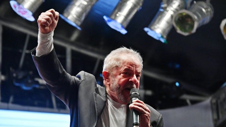 'Começou o dia da vergonha nacional', diz Lula sobre impeachment