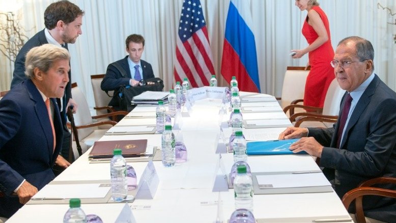Chanceleres de Rússia e EUA dialogam sobre Síria