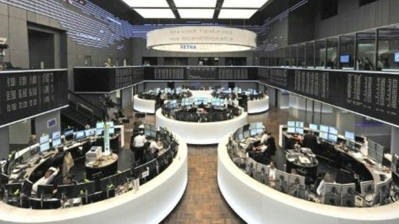 Bolsas europeias começam a semana com cautela e altas moderadas