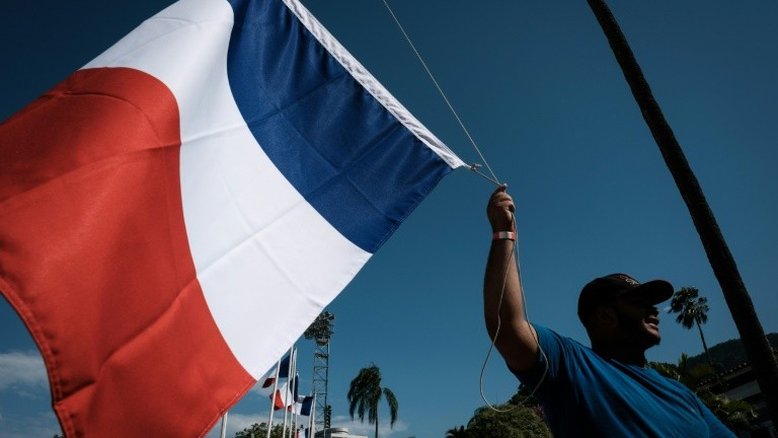 Expulso da França argelino considerado 'ameaça grave'