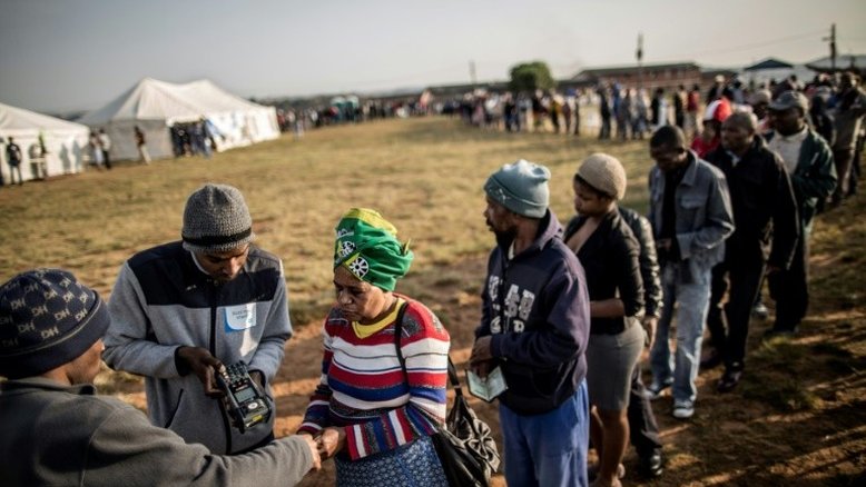 Eleições municipais na África do Sul testam poder do partido governista