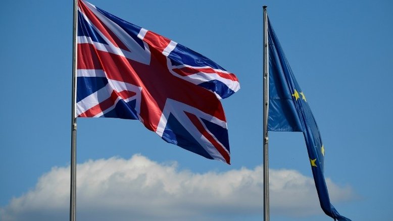 Brexit faz número de contratos indefinidos no Reino Unido despencar