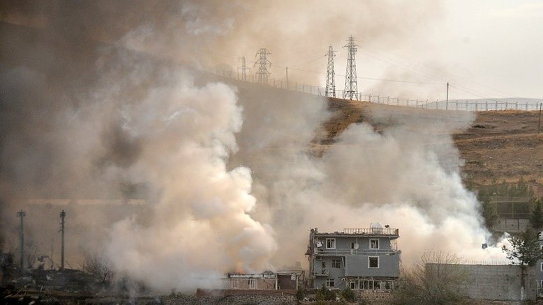 Turquia e forças curdas na Síria acertam interromper os combates