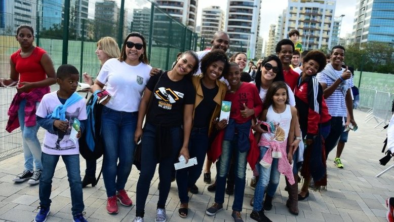 Crianças do morro da Providência visitam Parque Olímpico do Rio: 'Isso é para os ricos!'