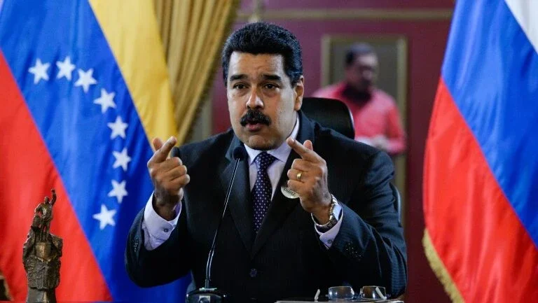 Maduro celebra 
