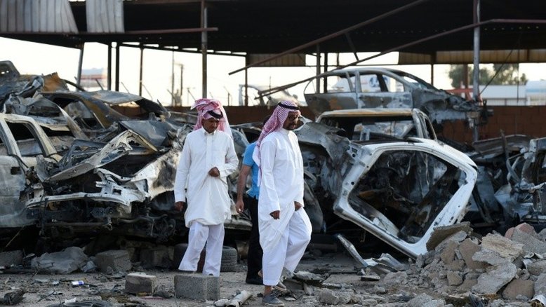 No sul da Arábia Saudita, a guerra no Iêmem não é vista mas causa mortes