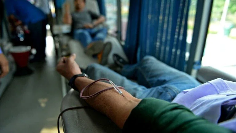 EUA pedem que todo o sangue doado seja testado para zika