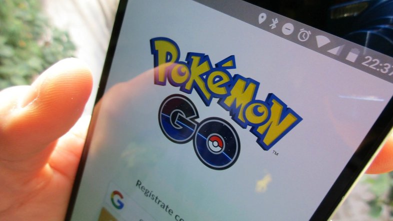 Detran-RJ lança campanha para evitar acidentes com Pokémon Go