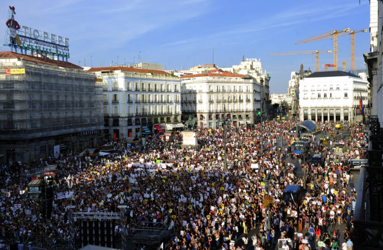 Milhares de espanhóis protestam em Madri pelo fim da corrida de touros