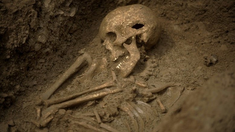 Esqueleto de 2.000 anos é encontrado em naufrágio no Mediterrâneo