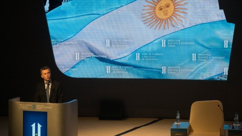 Central sindical argentina declara primeira greve geral contra Macri
