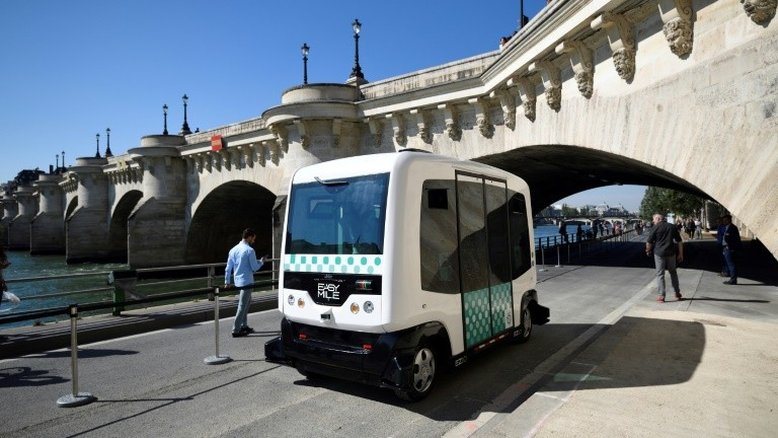 Paris testa micro-ônibus sem motorista