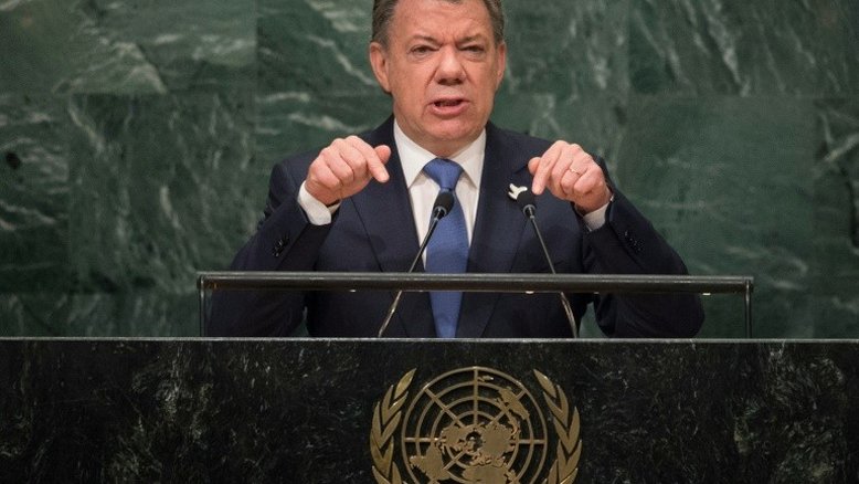 Colômbia assina um histórico acordo de paz com a guerrilha das Farc
