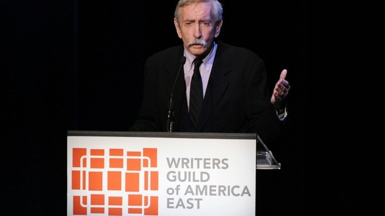 Morre escritor Edward Albee, autor de "Quem tem medo de Virginia Woolf?"
