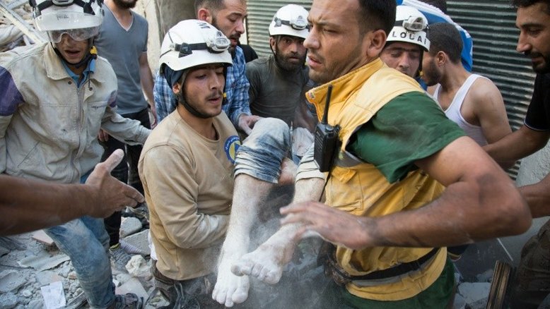 'Capacetes brancos' sírios levam prêmio por trabalho humanitário