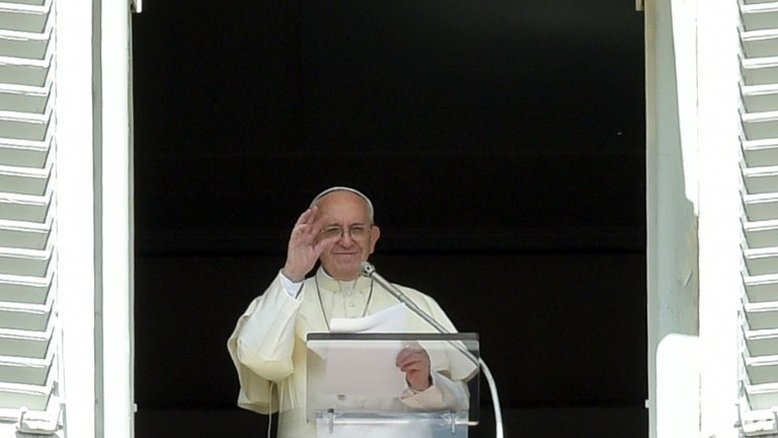 Papa Francisco compara corrupção a uma droga
