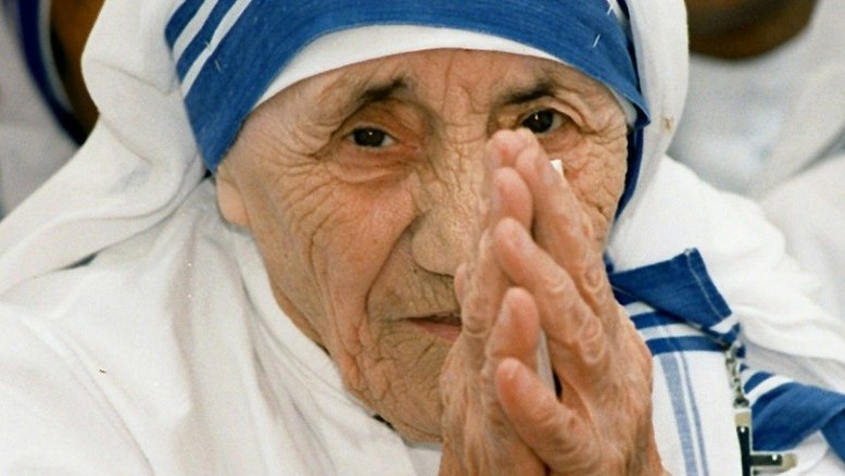Santidade da madre Teresa, questionada em Calcutá