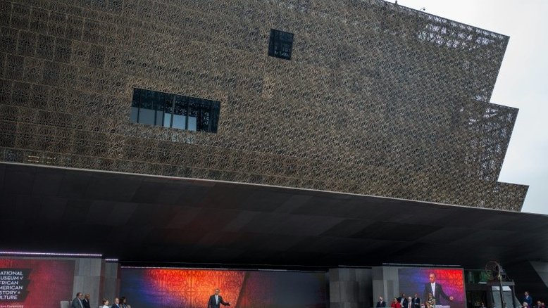 Obama inaugura museu de história afro-americana em Washington