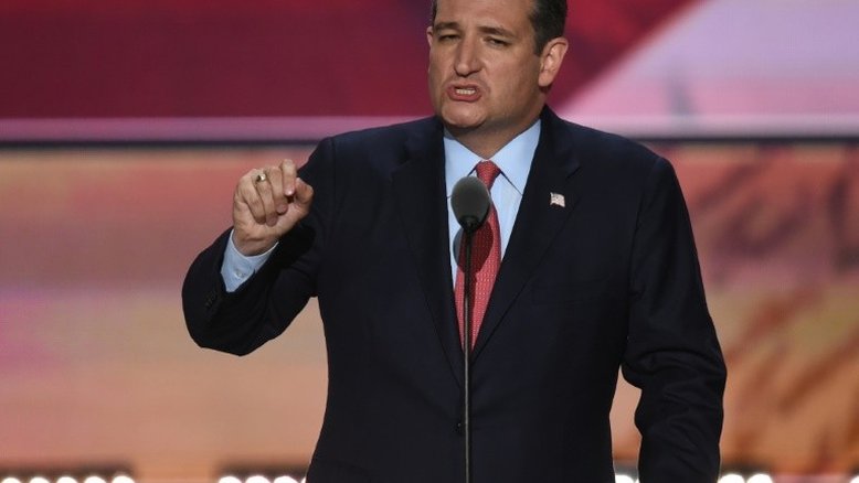 Ted Cruz recua e finalmente anuncia apoio a Trump