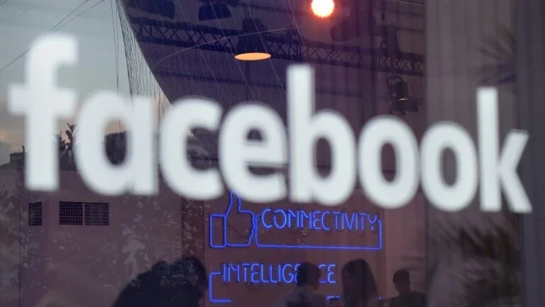 Facebook lança Marketplace para compra e venda de objetos