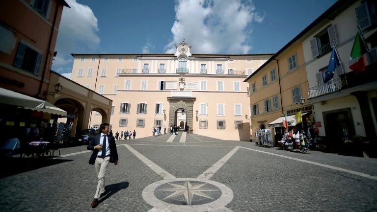 Papa renuncia definitivamente ao palácio de Castelo Gandolfo