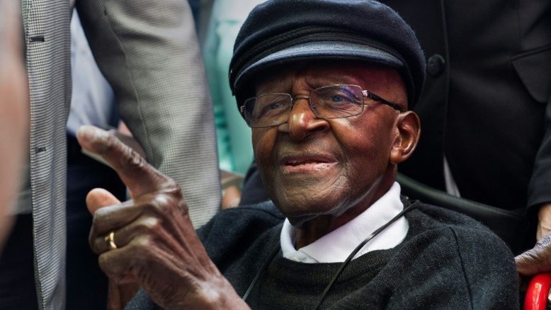 Nobel da Paz Desmond Tutu defende suicídio assistido