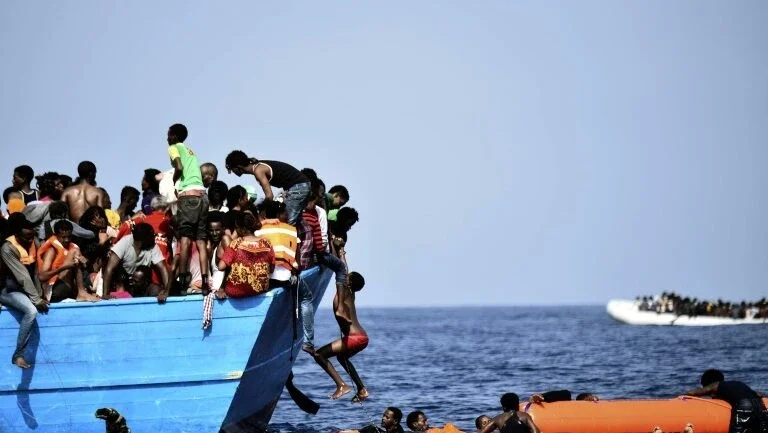 Líbia rejeita acampamentos de migrantes geridos pela UE em seu território
