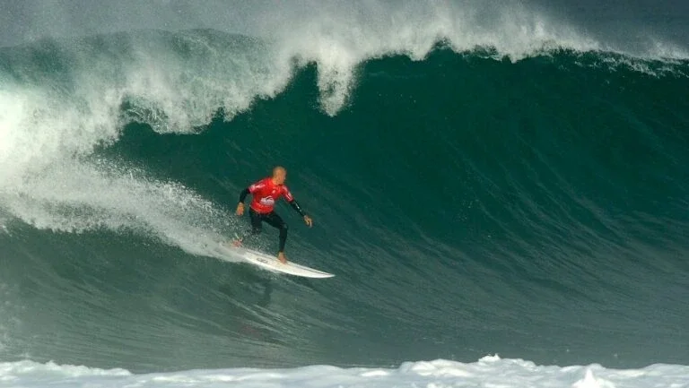 Kelly Slater não descarta participar de estreia do surfe nas Olimpíadas