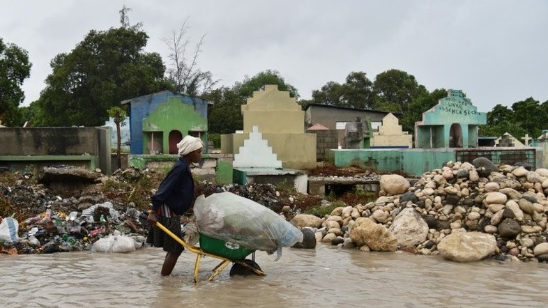 Sul do Haiti fica isolado por desabamento de ponte após passagem do Matthew