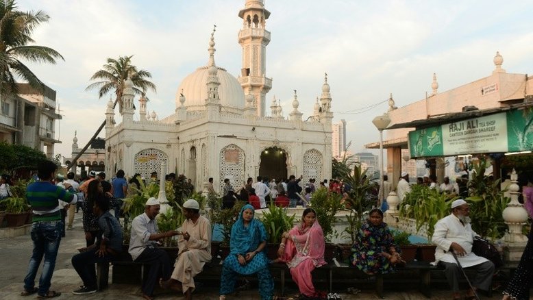 Mesquita na Índia volta a permitir entrada de mulheres