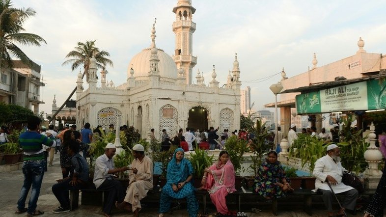 Mesquita na Índia volta a permitir entrada de mulheres