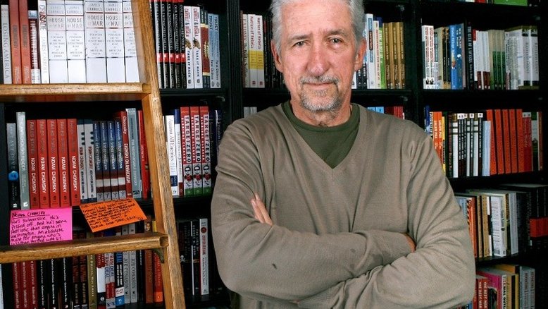 Morreu Tom Hayden, lendário ativista contra guerra do Vietnã