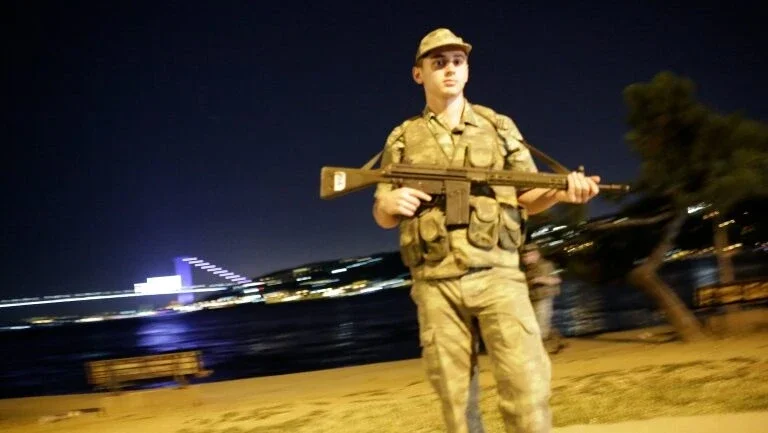 Turquia prorroga estado de emergência